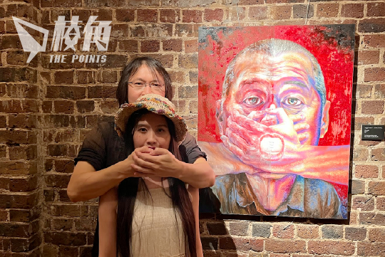 用畫作傳承民主運動  淋漓淋浪堅守位置 盼港人勿將恐懼帶到英國