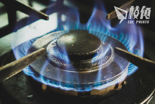 英國通脹率降至15個月內低位 天然氣電費回落